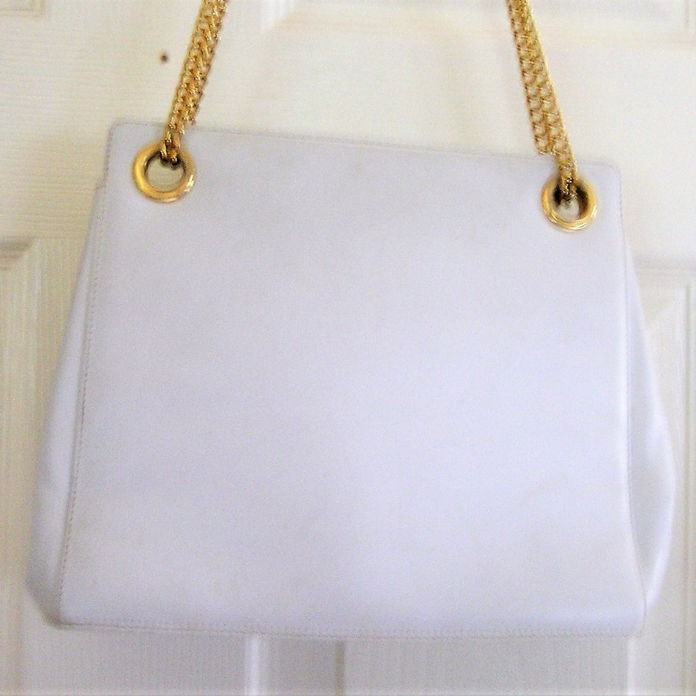 Ferragamo White Leather Shoulder Bag